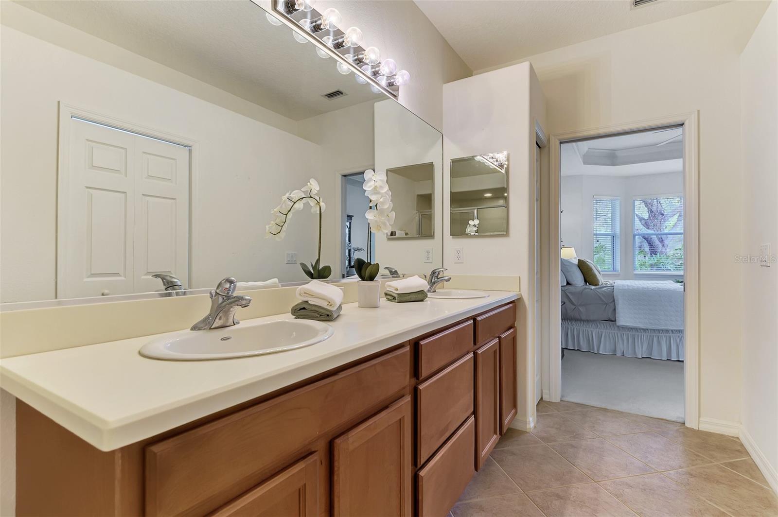 Image 34 of 85 For 9367 Carnaby Drive