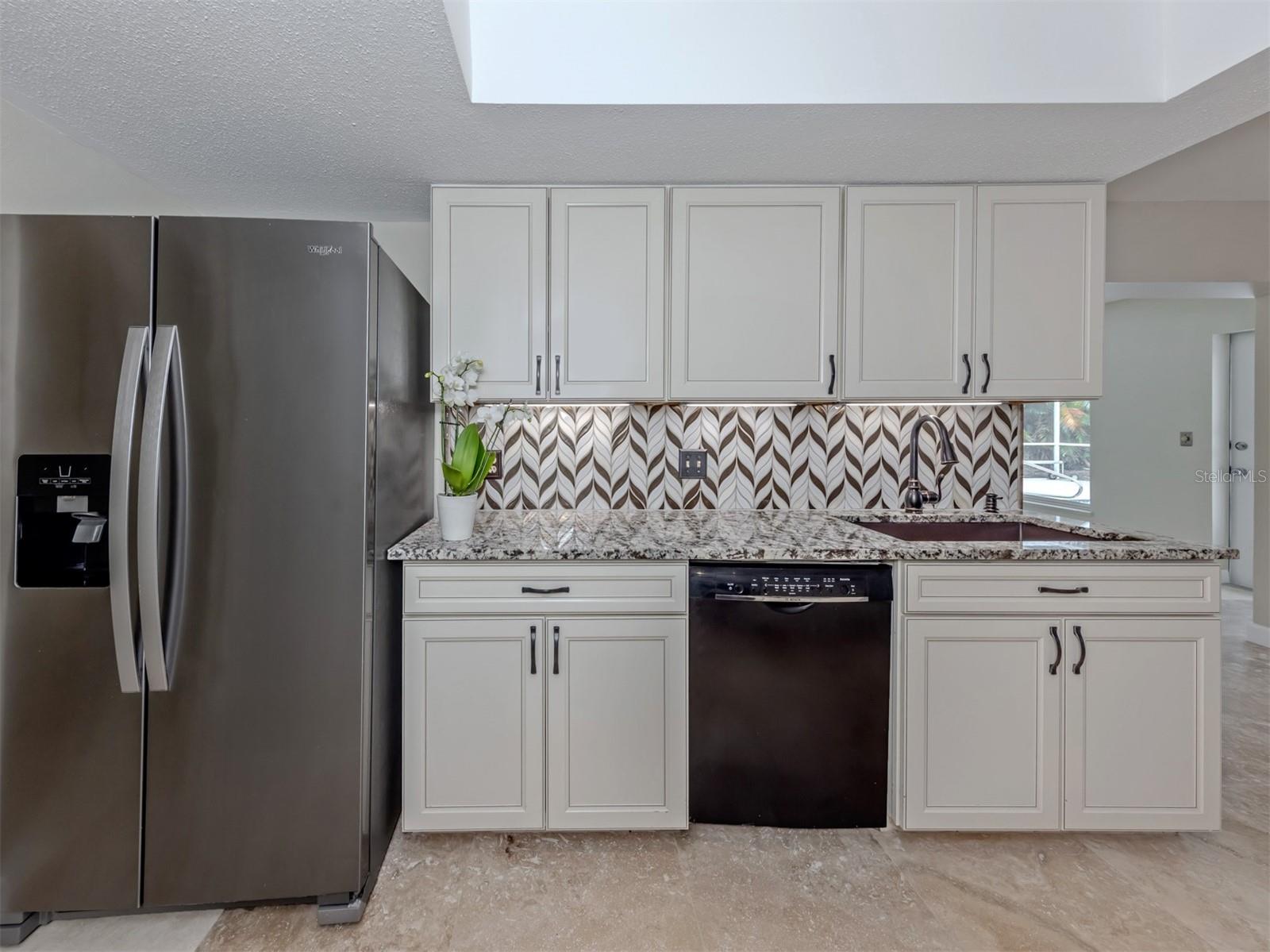 Image 17 of 60 For 1007 River Oaks Court
