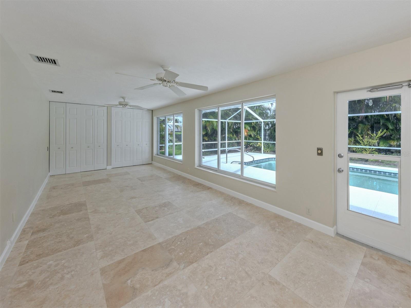 Image 29 of 60 For 1007 River Oaks Court