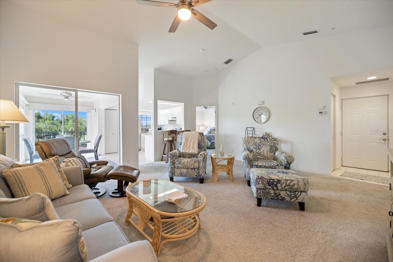 Image 13 of 40 For 801 Montrose Drive 202