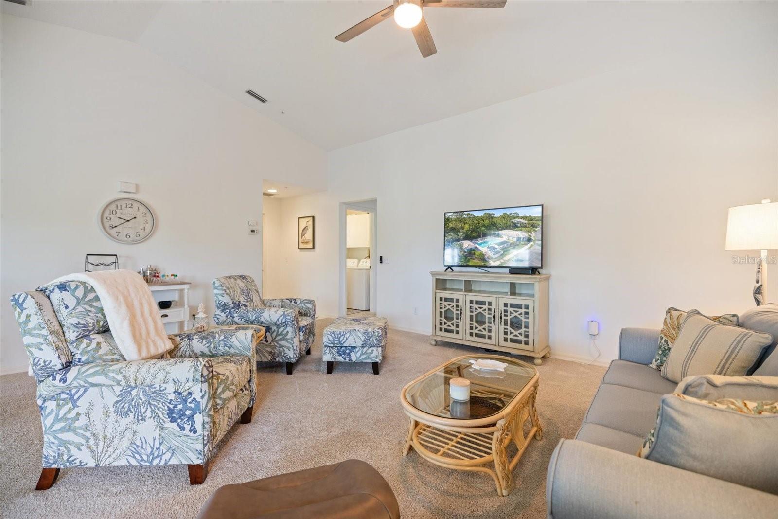 Image 15 of 40 For 801 Montrose Drive 202
