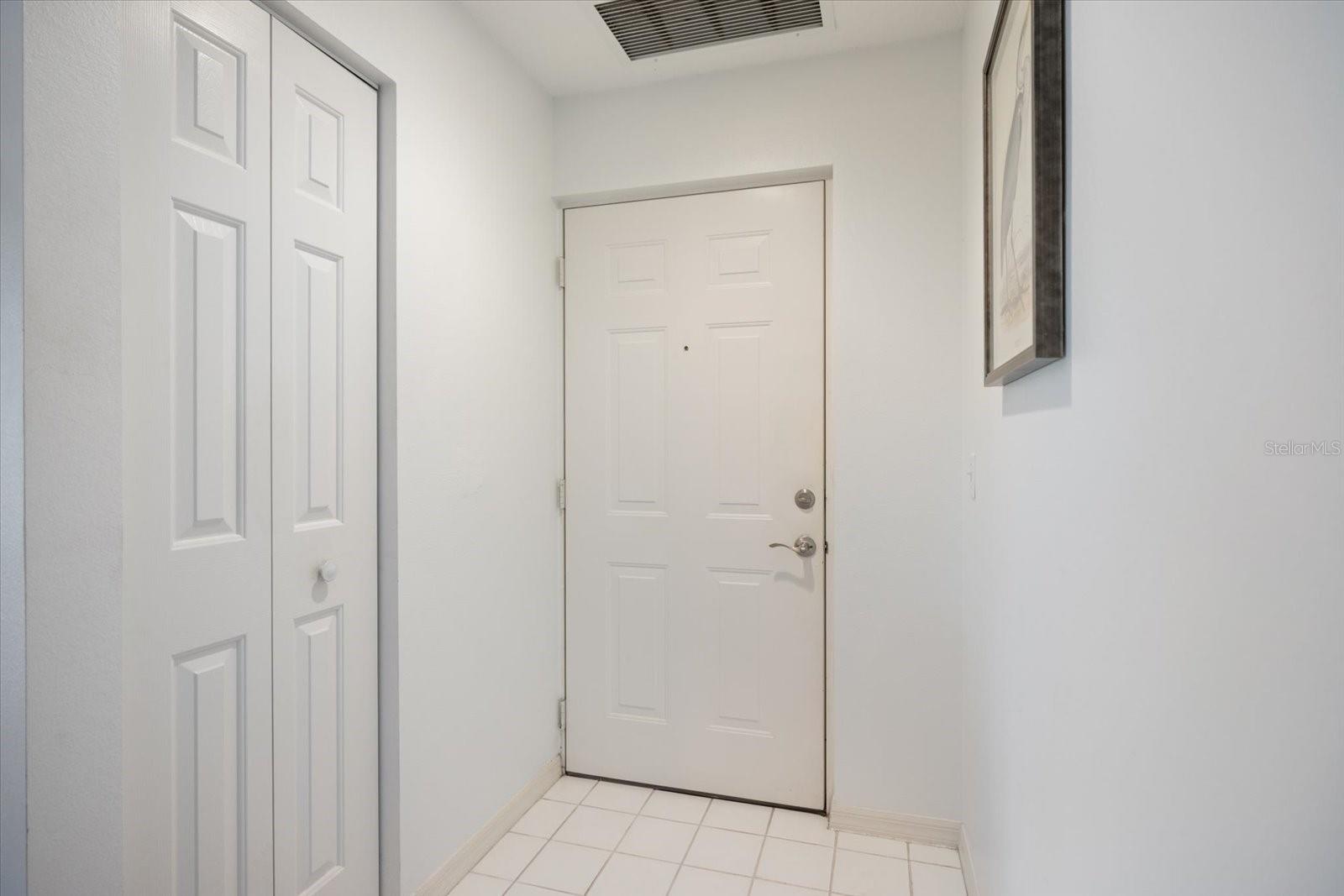 Image 4 of 40 For 801 Montrose Drive 202