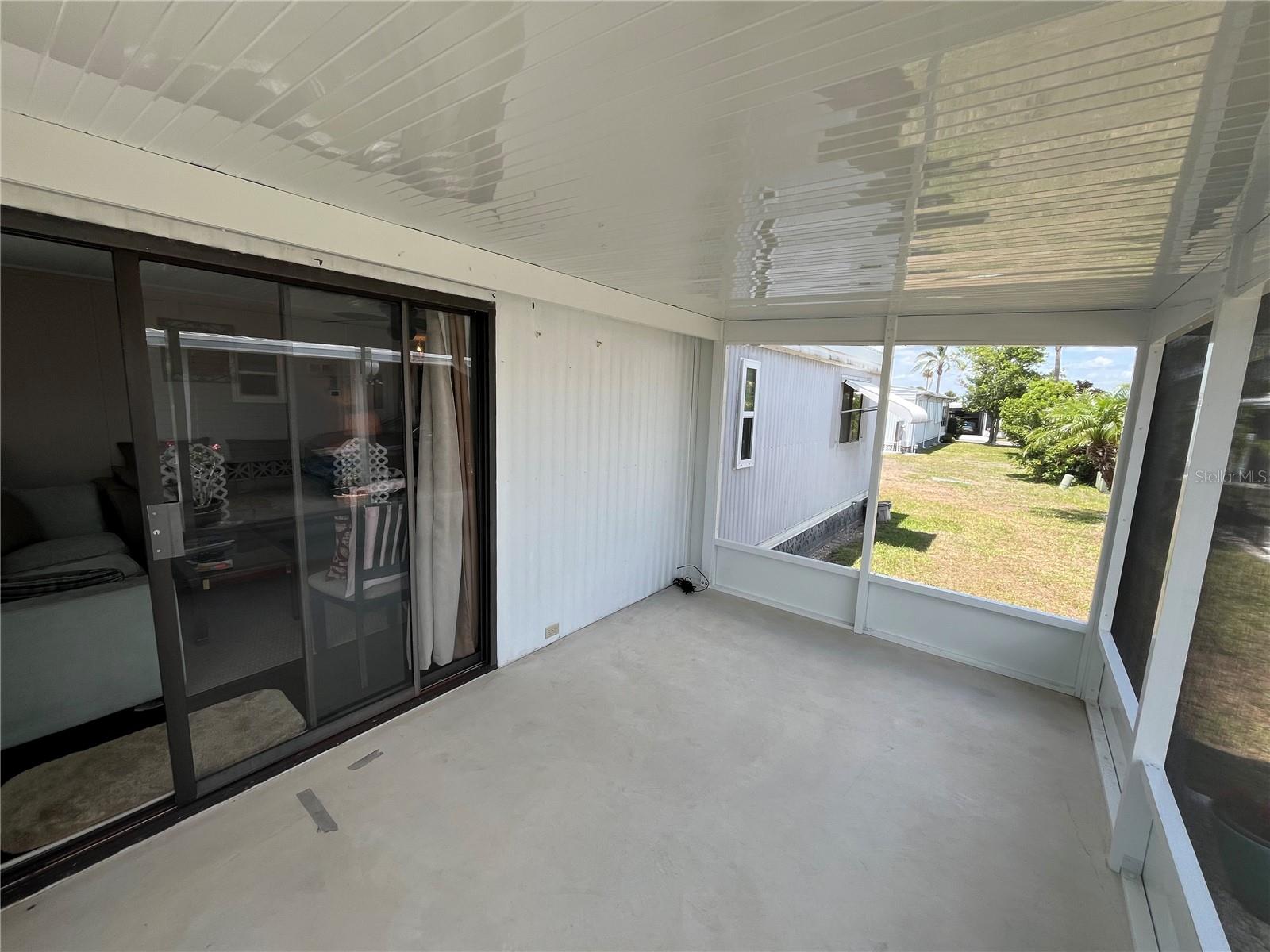 Image 10 of 30 For 533 Cervina Drive S