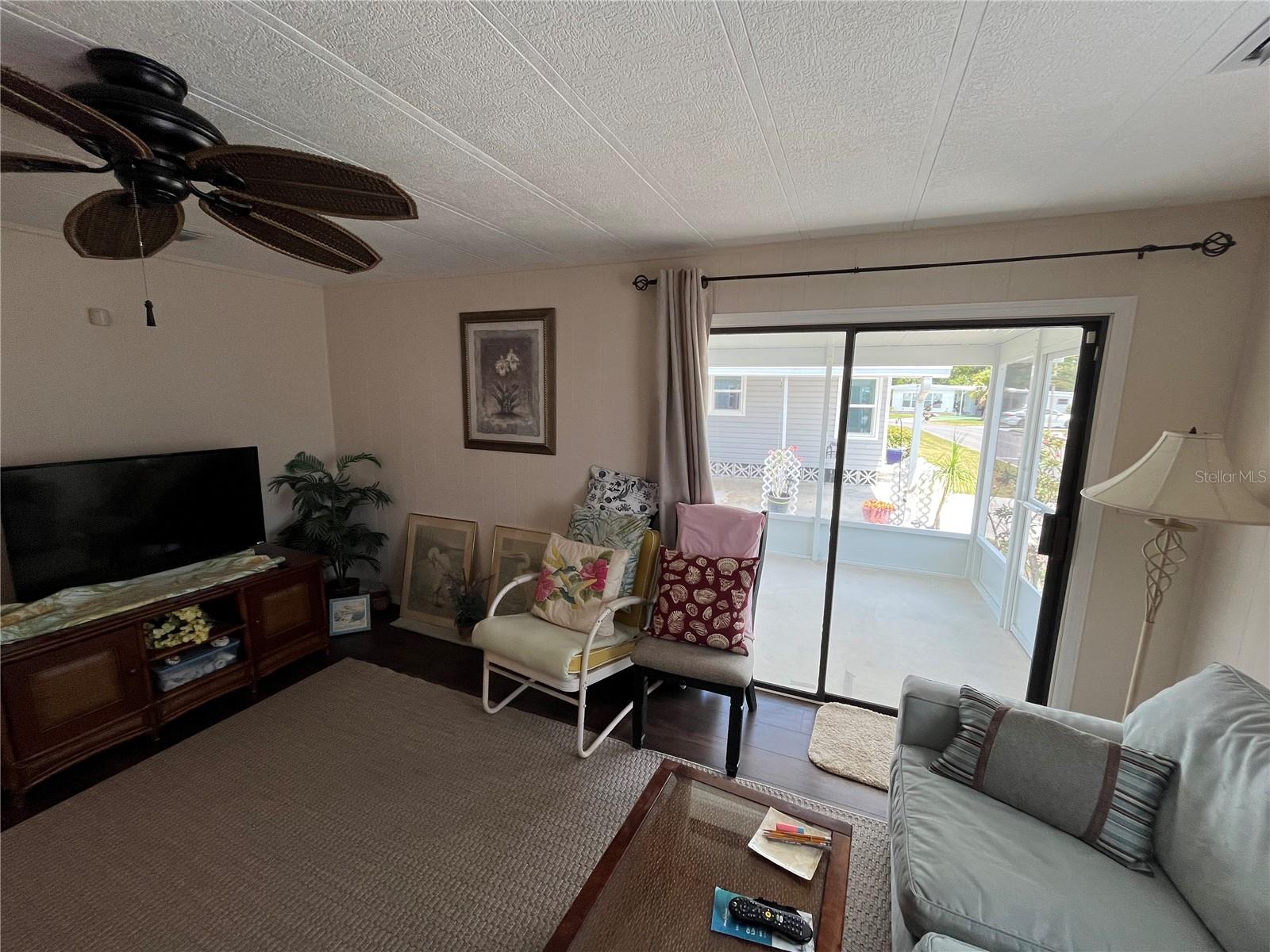 Image 11 of 30 For 533 Cervina Drive S