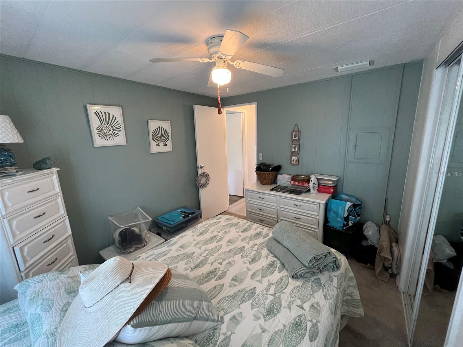 Image 21 of 30 For 533 Cervina Drive S