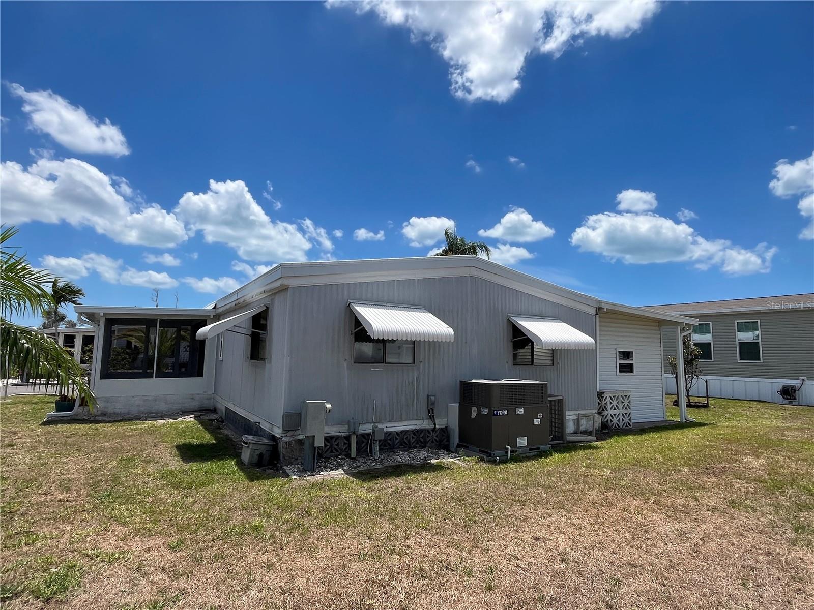 Image 4 of 30 For 533 Cervina Drive S