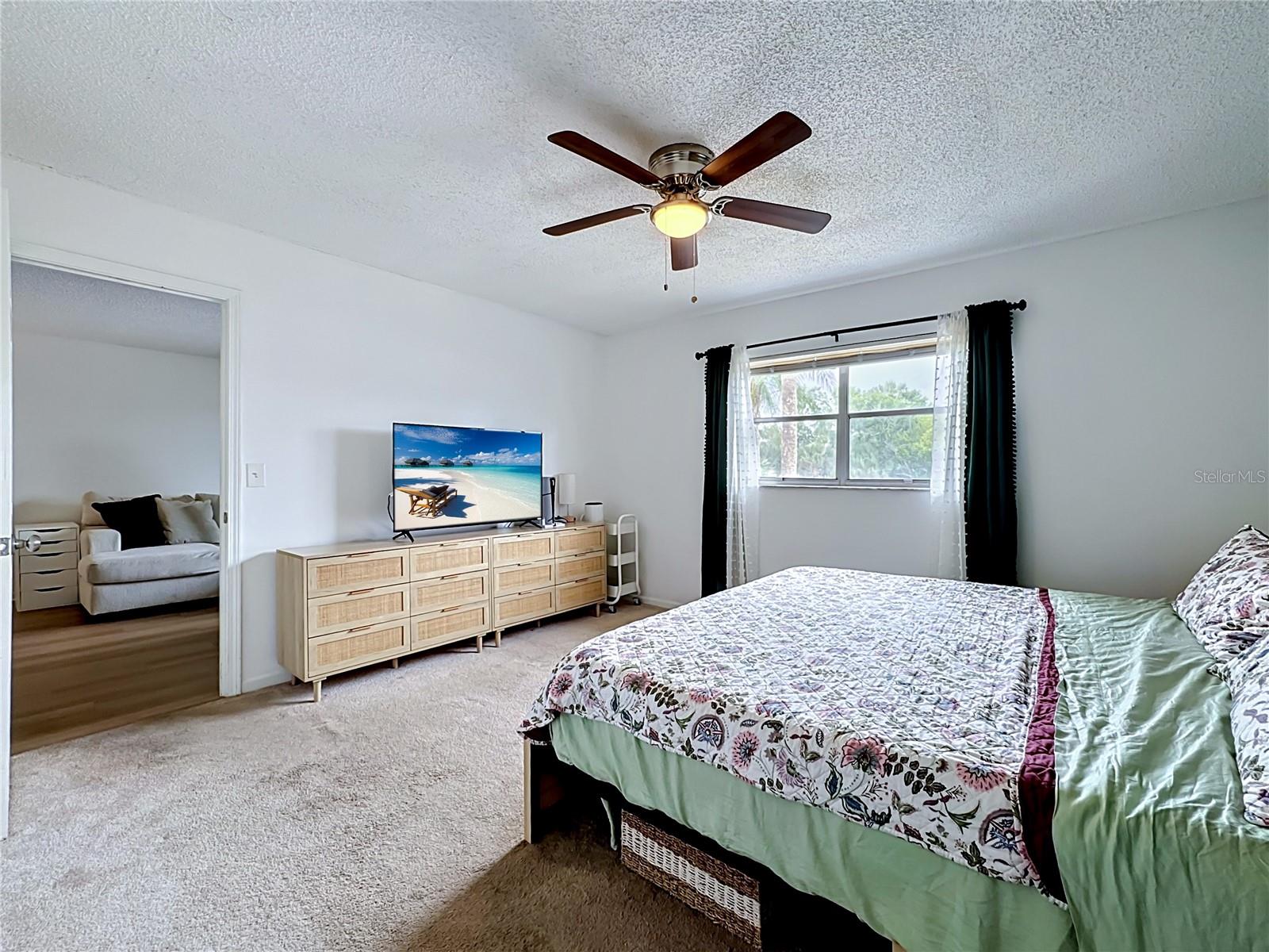 Image 17 of 33 For 5507 Fountain Lake Circle B206
