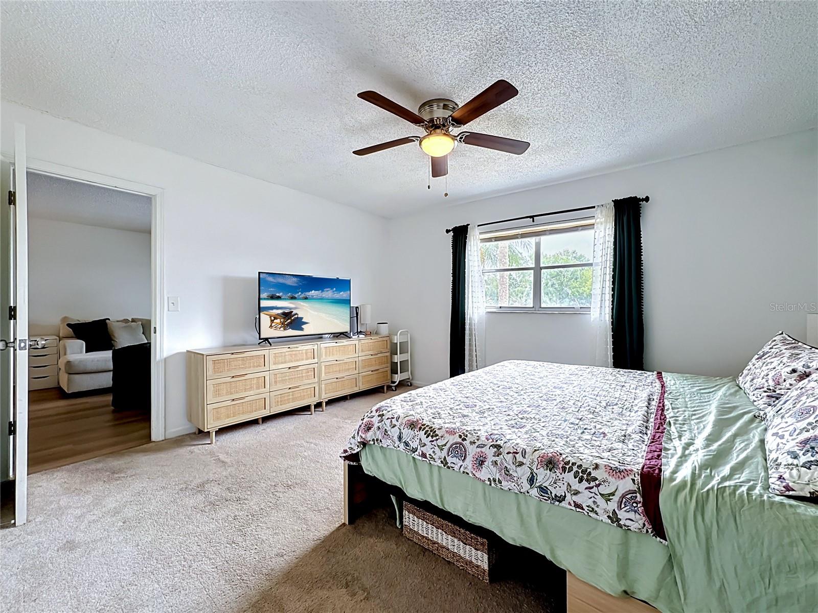 Image 19 of 33 For 5507 Fountain Lake Circle B206