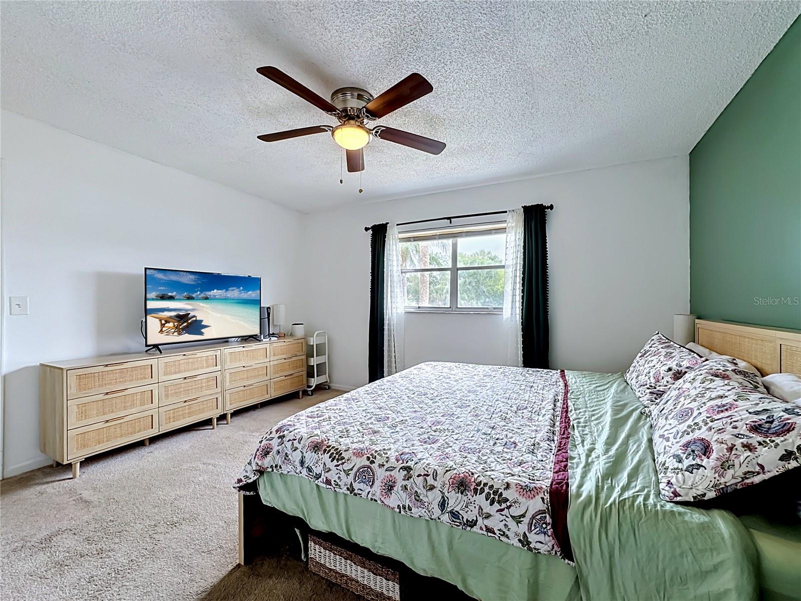Image 20 of 33 For 5507 Fountain Lake Circle B206