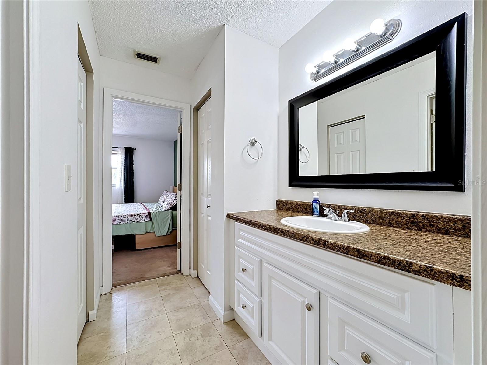 Image 21 of 33 For 5507 Fountain Lake Circle B206
