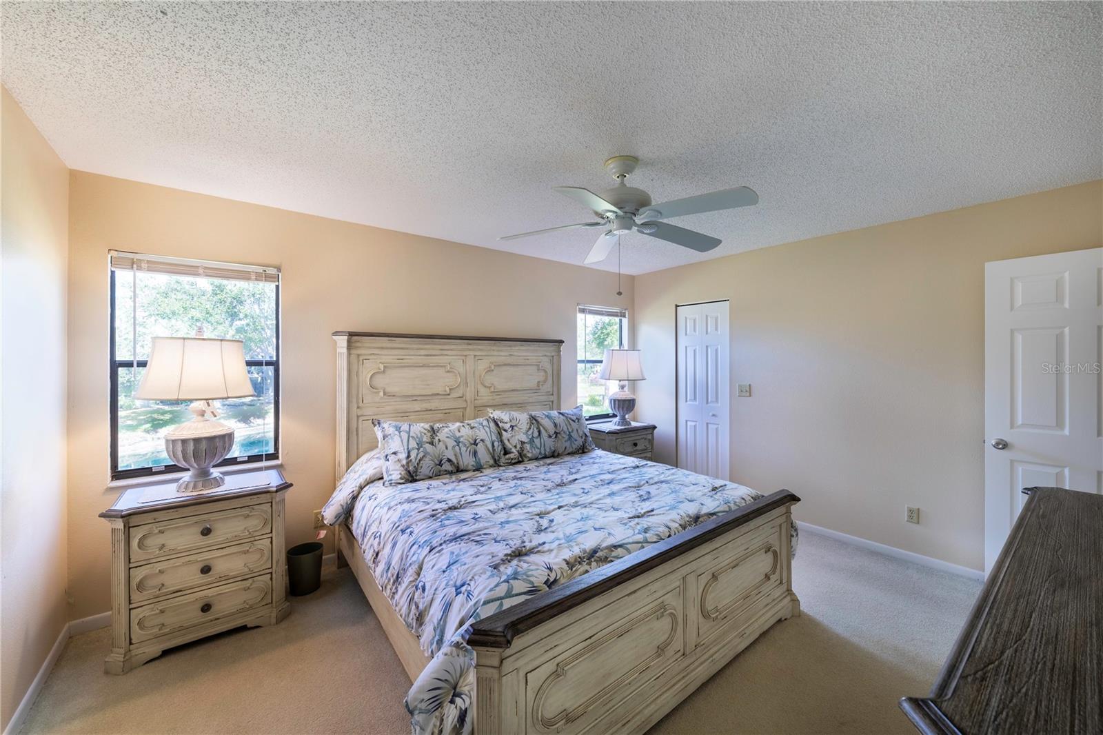 Image 18 of 39 For 646 Bird Bay Drive E 207