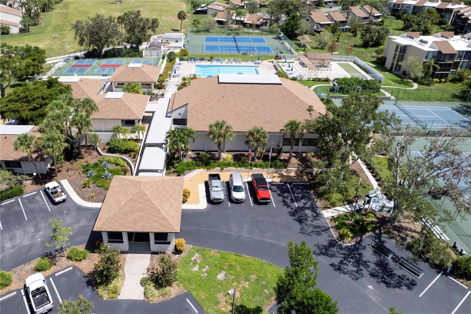 Image 31 of 39 For 646 Bird Bay Drive E 207