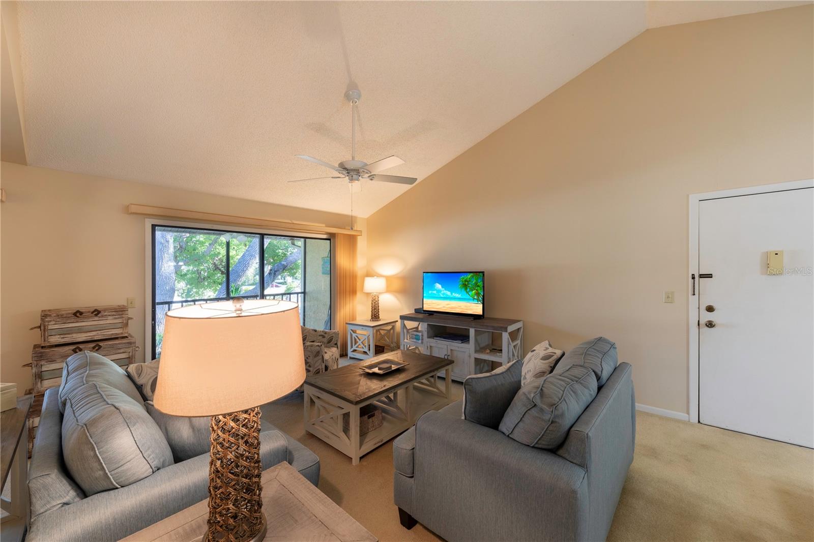 Image 4 of 39 For 646 Bird Bay Drive E 207