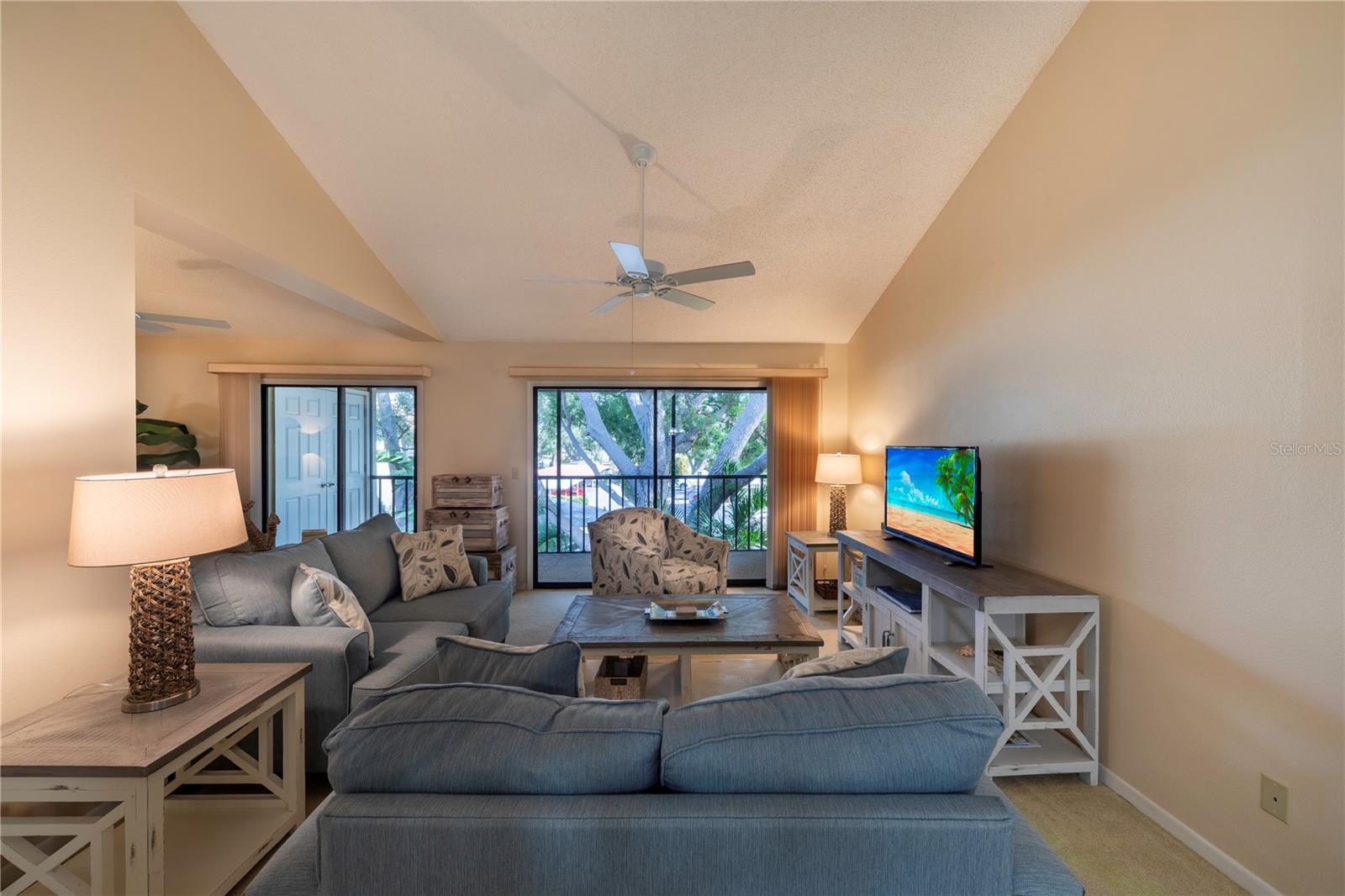Image 7 of 39 For 646 Bird Bay Drive E 207