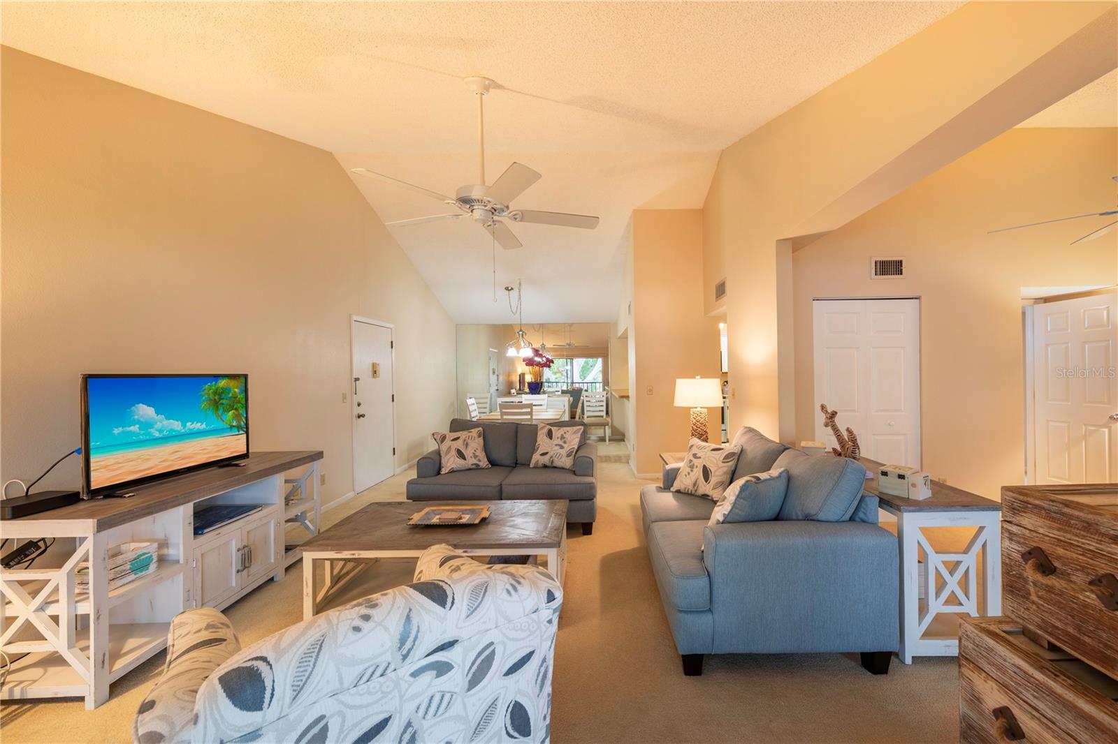 Image 8 of 39 For 646 Bird Bay Drive E 207