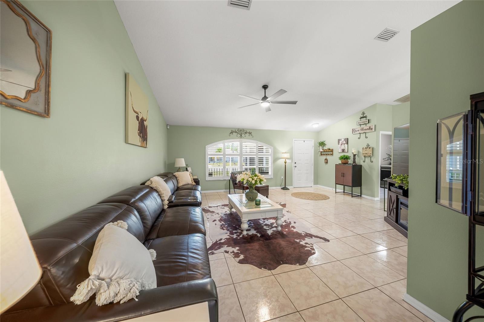 Image 11 of 33 For 7727 36th Lane E