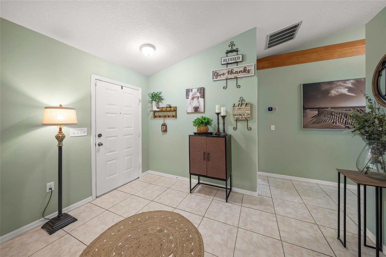 Image 14 of 33 For 7727 36th Lane E