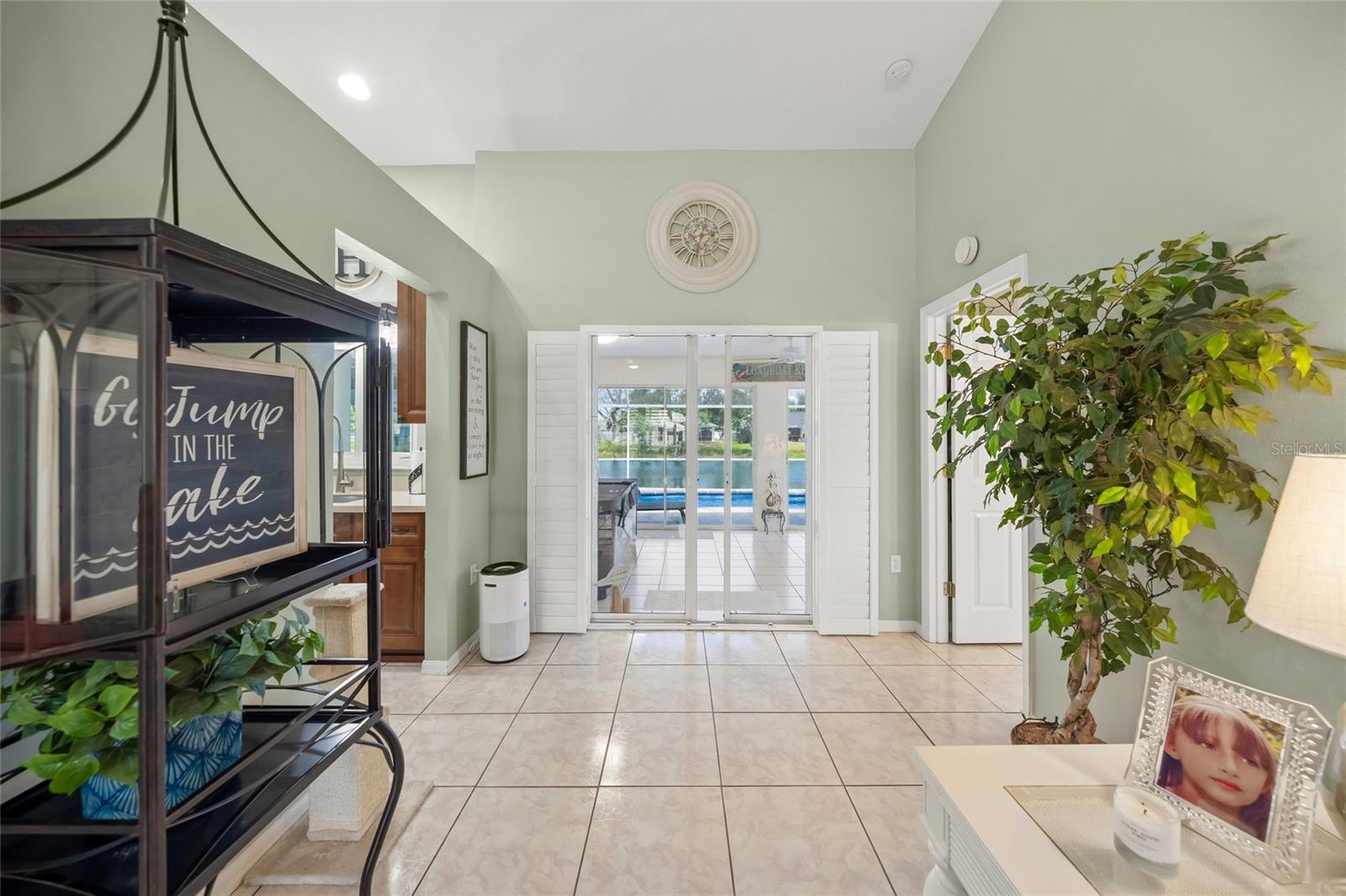 Image 16 of 33 For 7727 36th Lane E