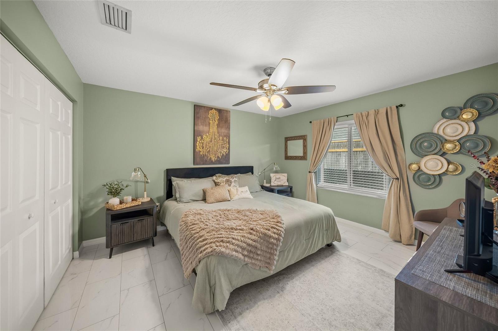 Image 21 of 33 For 7727 36th Lane E