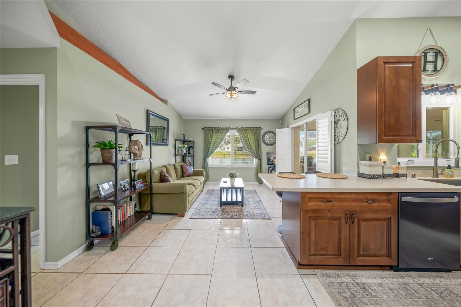 Image 6 of 33 For 7727 36th Lane E
