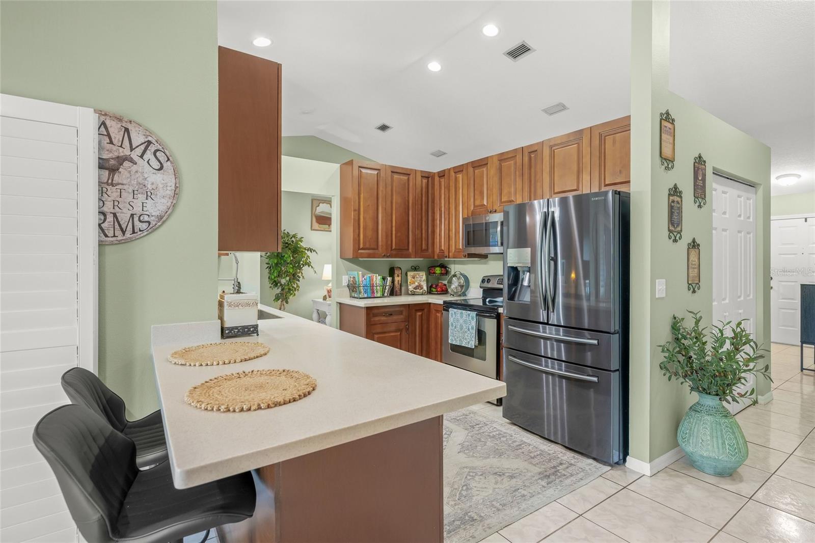Image 8 of 33 For 7727 36th Lane E