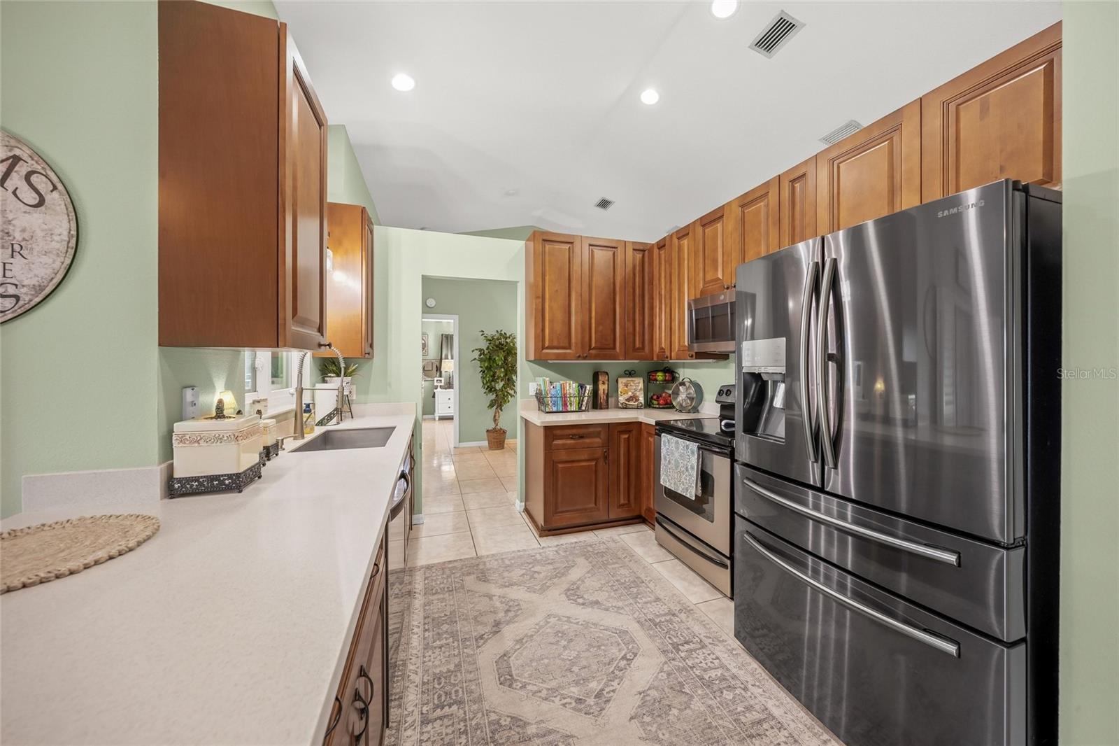Image 9 of 33 For 7727 36th Lane E