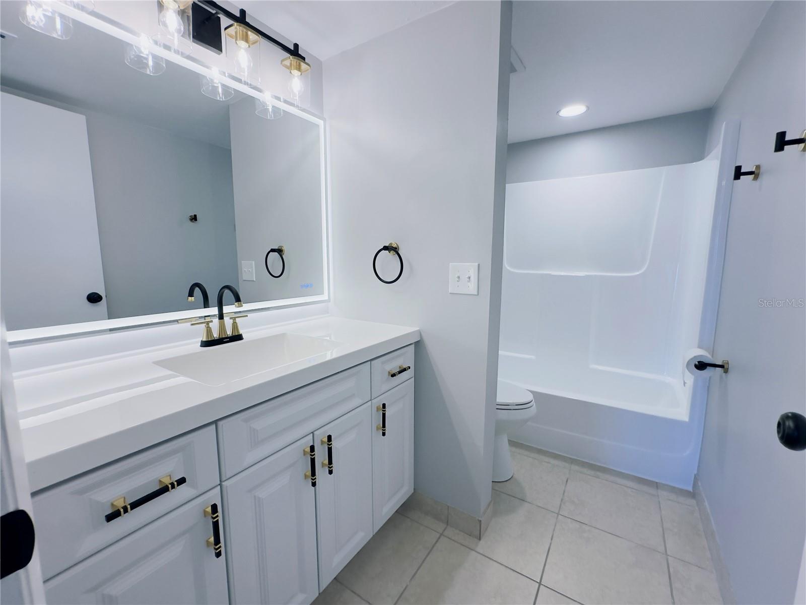 Image 14 of 51 For 6800 Placida Road 179