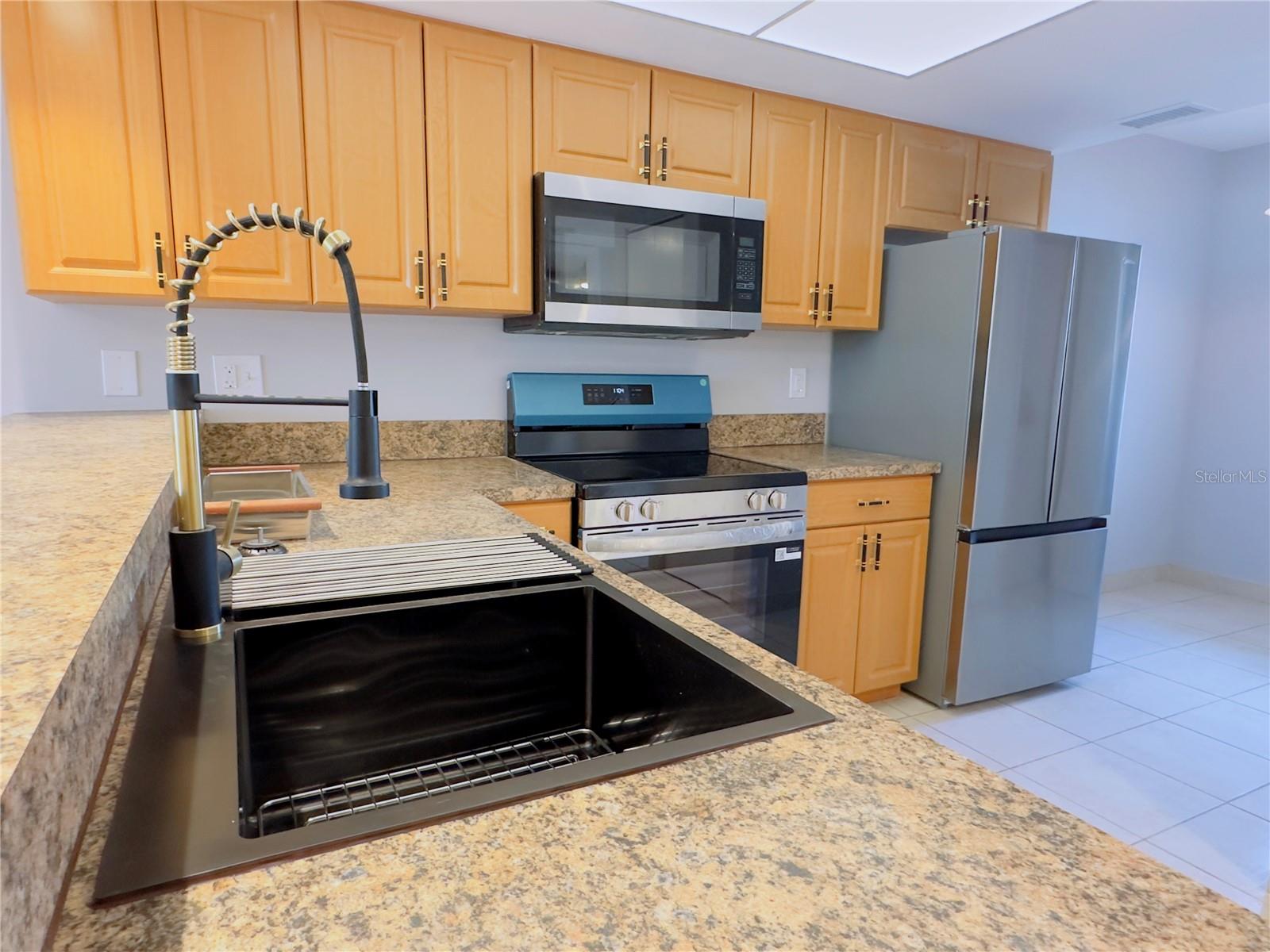 Image 4 of 51 For 6800 Placida Road 179