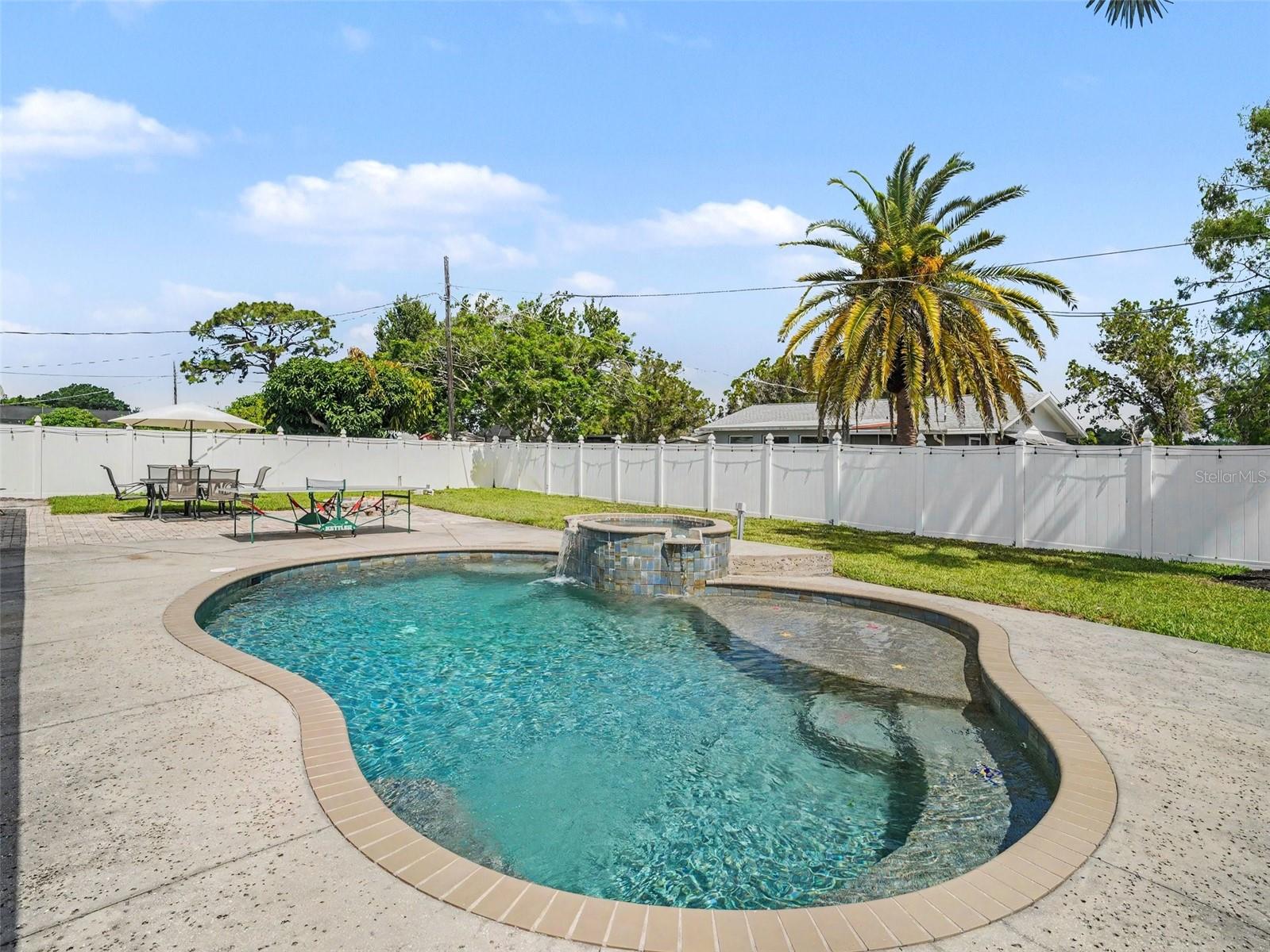 Image 5 of 55 For 222 Malvern Drive