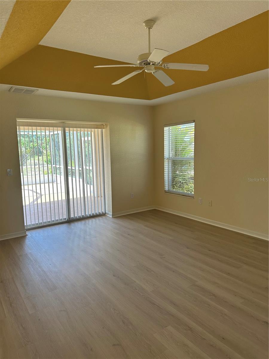 Image 15 of 21 For 8171 Rocliff Avenue