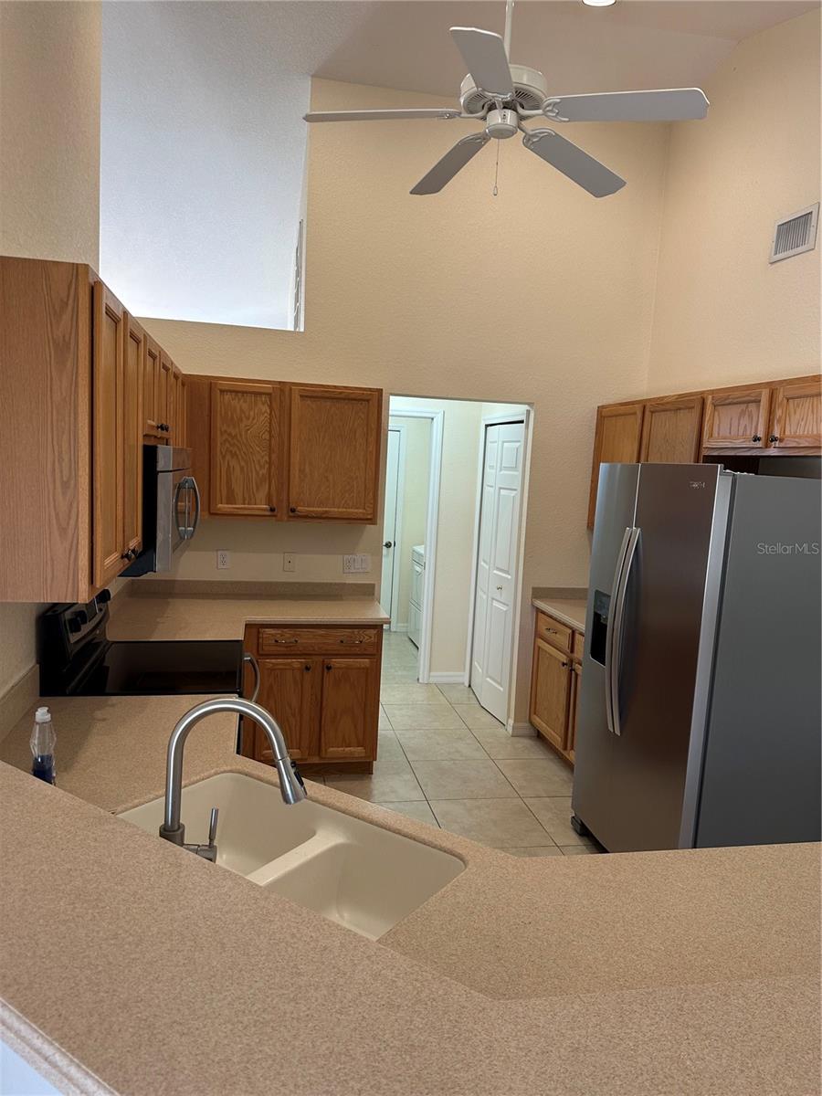 Image 5 of 21 For 8171 Rocliff Avenue