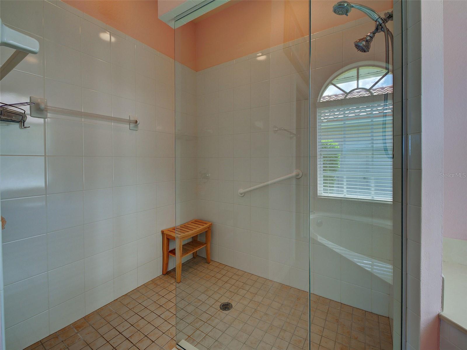 Image 32 of 61 For 115 Grand Oak Circle