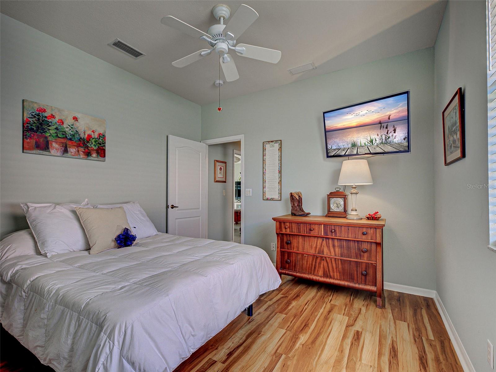 Image 38 of 61 For 115 Grand Oak Circle