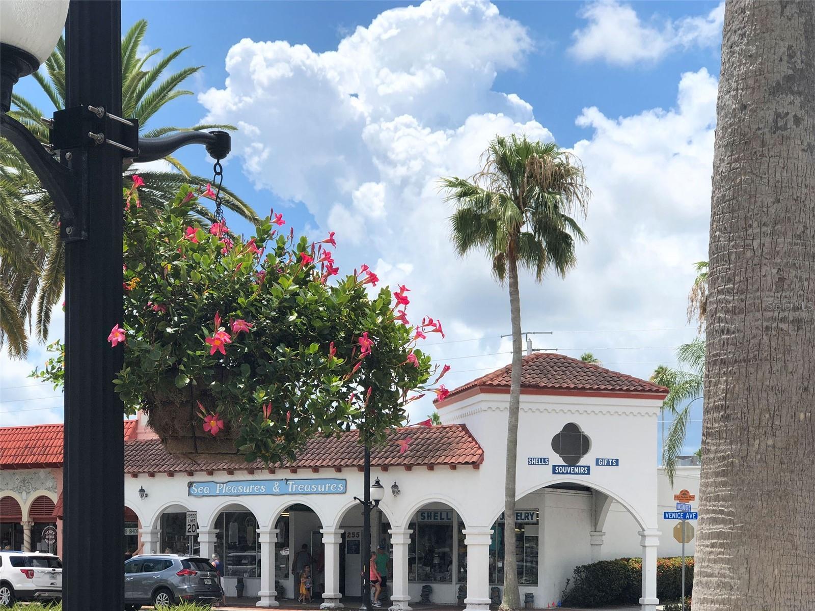 Image 37 of 56 For 221 Venice Boulevard