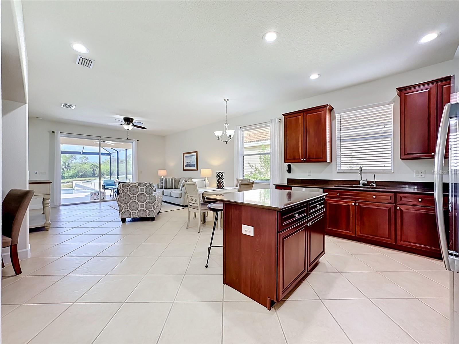 Listing photo id 10 for 11603 Dancing River Drive