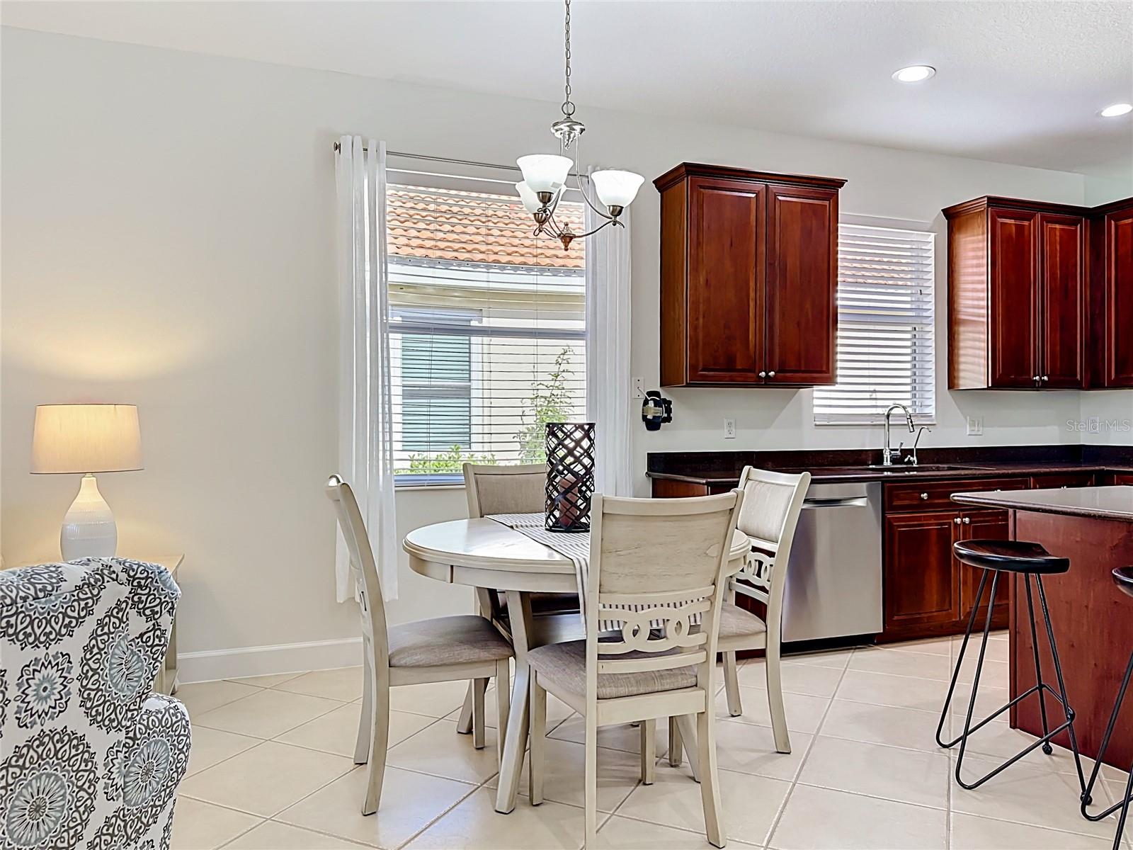Listing photo id 13 for 11603 Dancing River Drive
