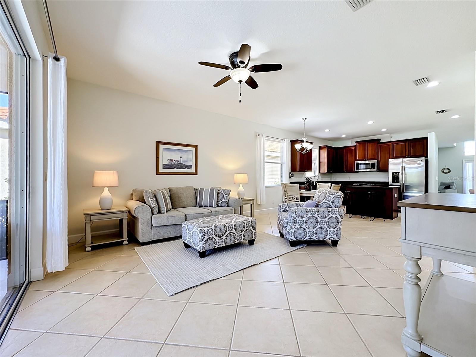 Listing photo id 15 for 11603 Dancing River Drive