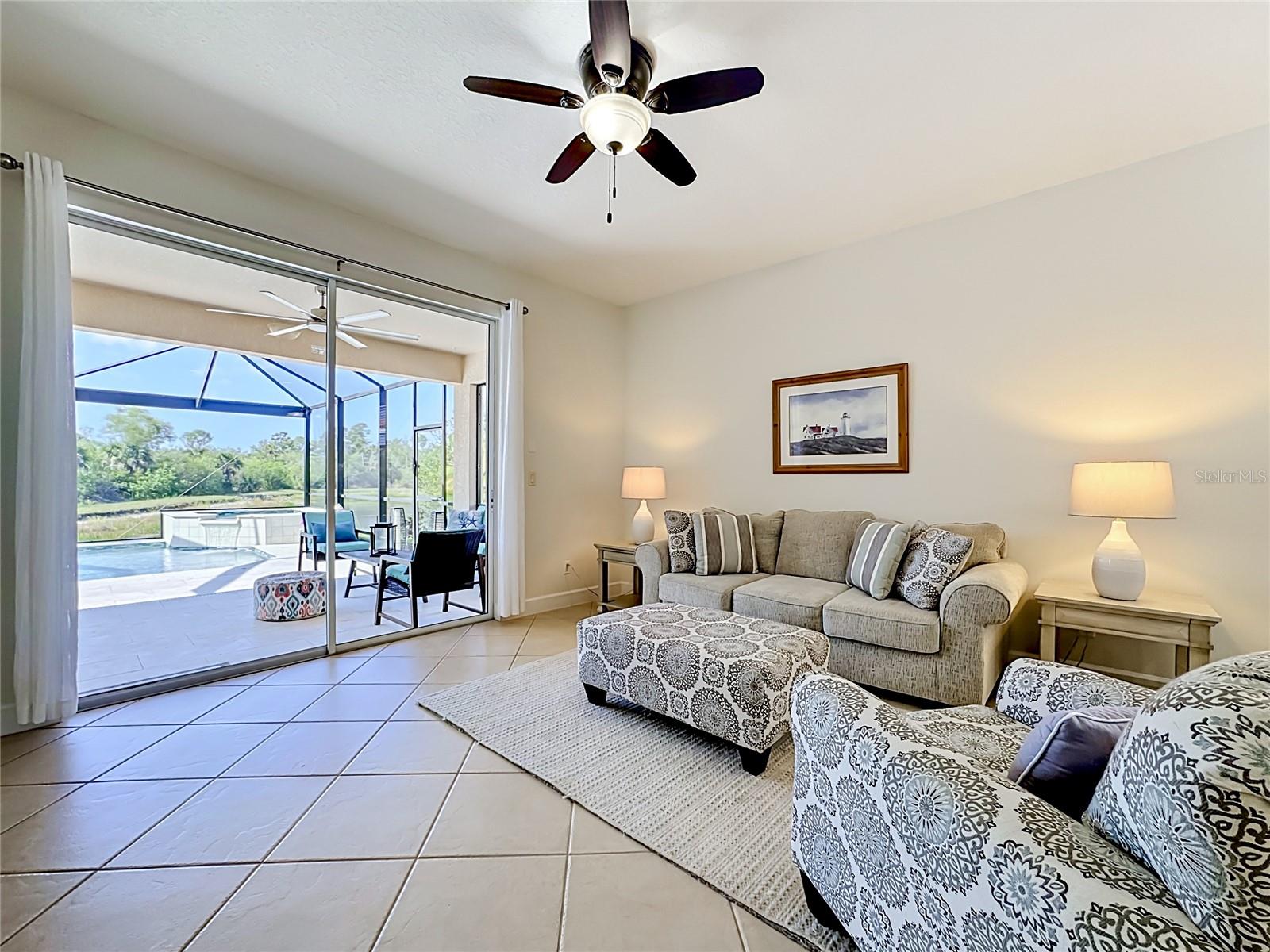 Listing photo id 17 for 11603 Dancing River Drive