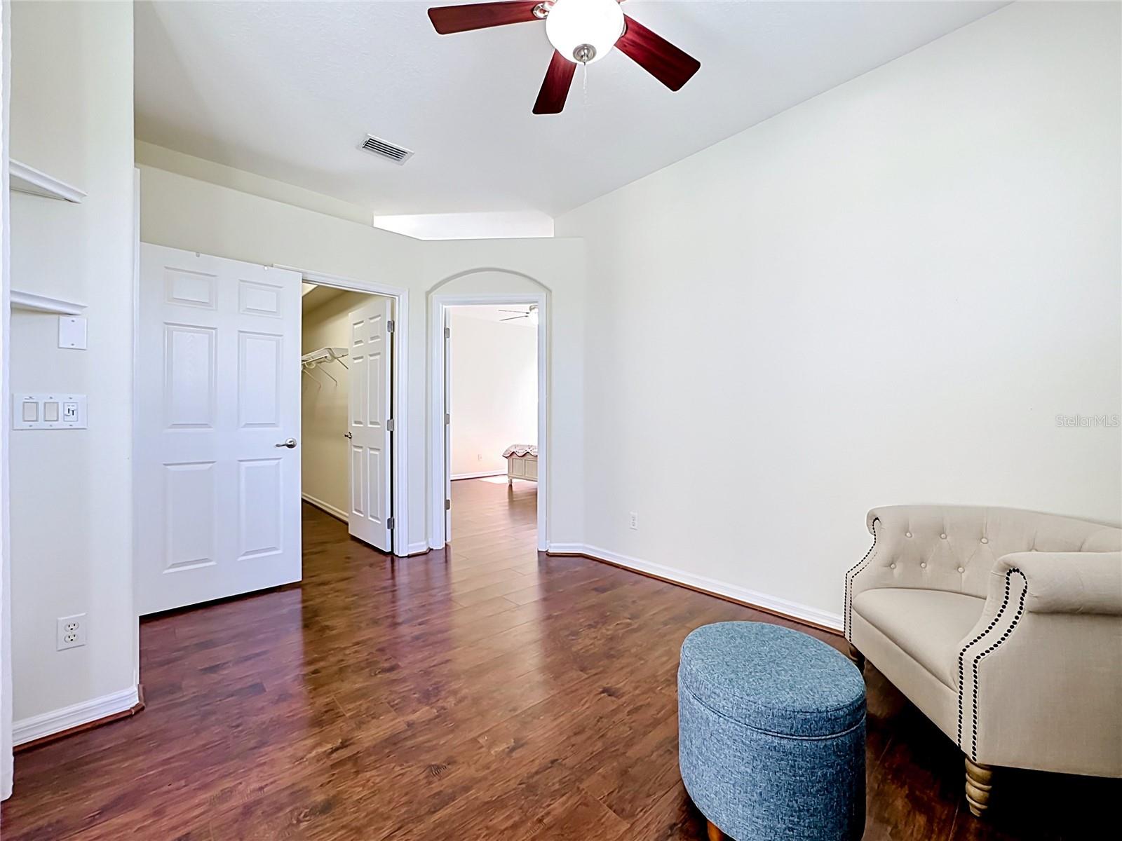 Listing photo id 31 for 11603 Dancing River Drive