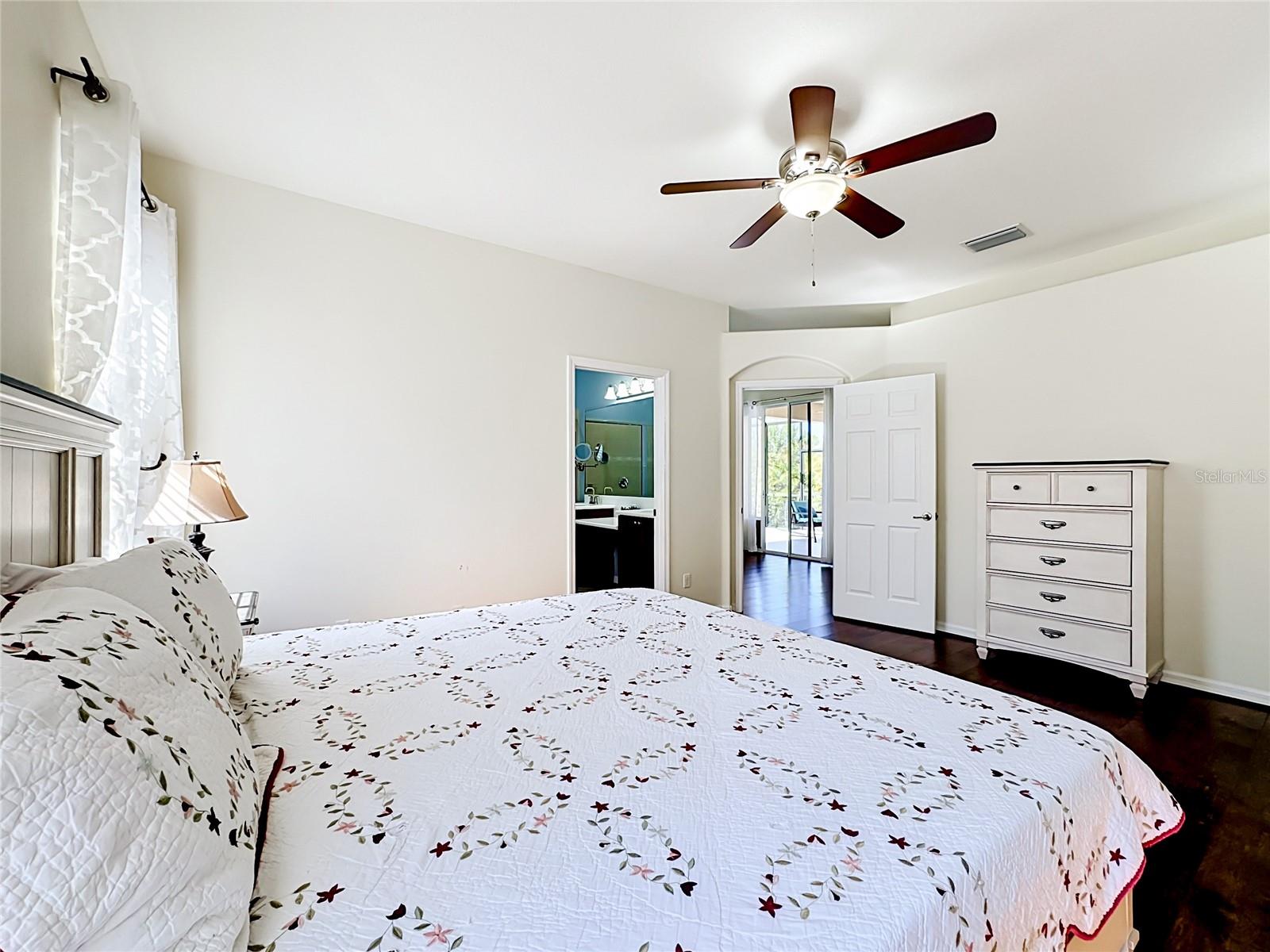 Listing photo id 35 for 11603 Dancing River Drive