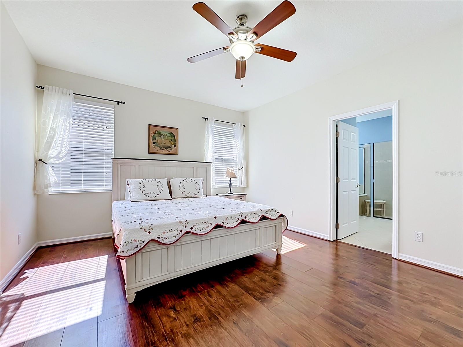 Listing photo id 37 for 11603 Dancing River Drive