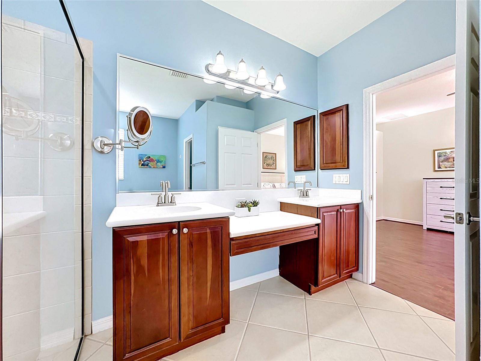 Listing photo id 38 for 11603 Dancing River Drive