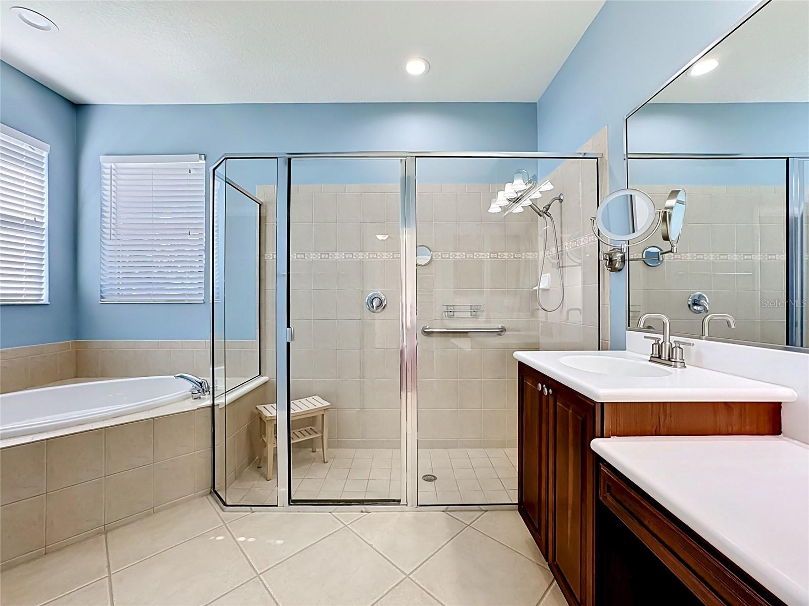 Listing photo id 39 for 11603 Dancing River Drive