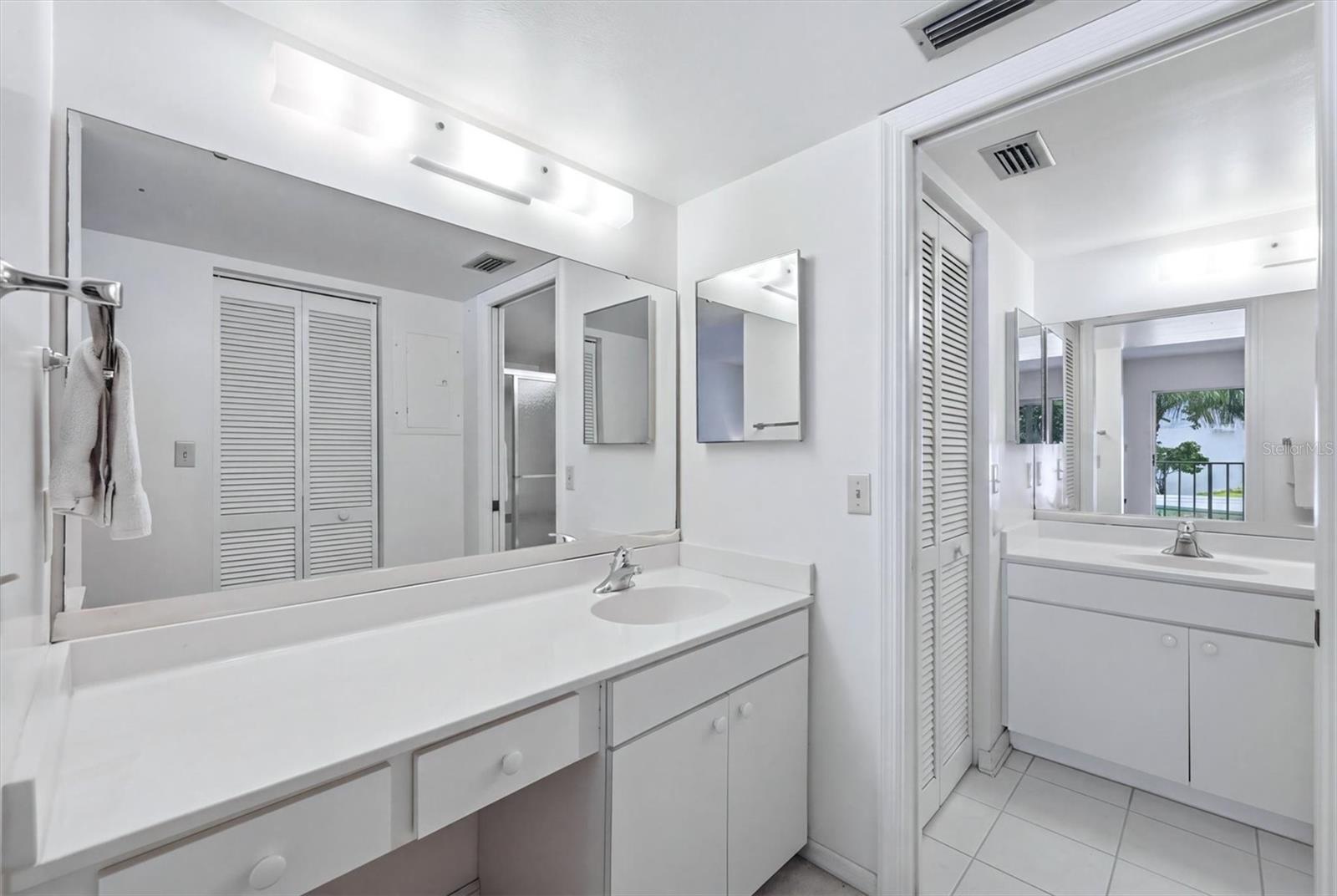 Image 18 of 47 For 444 Cerromar Road 298