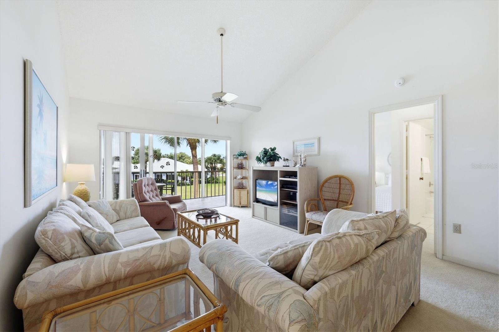 Image 6 of 47 For 444 Cerromar Road 298