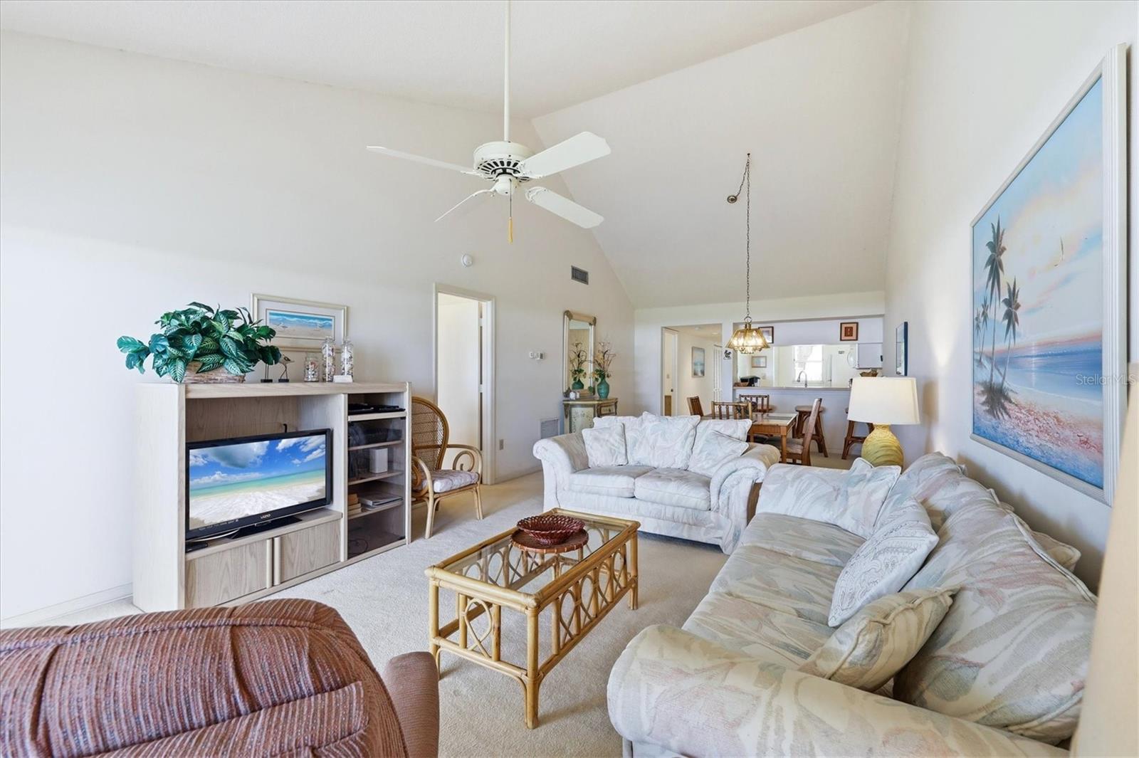 Image 7 of 47 For 444 Cerromar Road 298