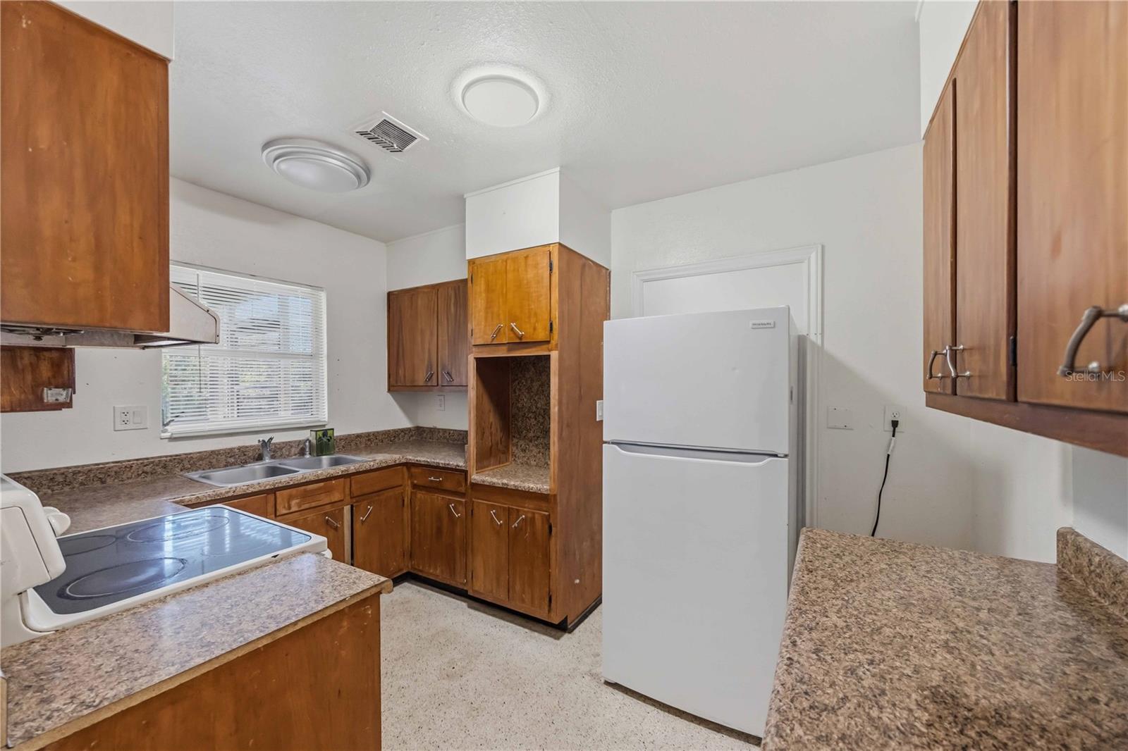 Image 12 of 30 For 12308 Urbino Street