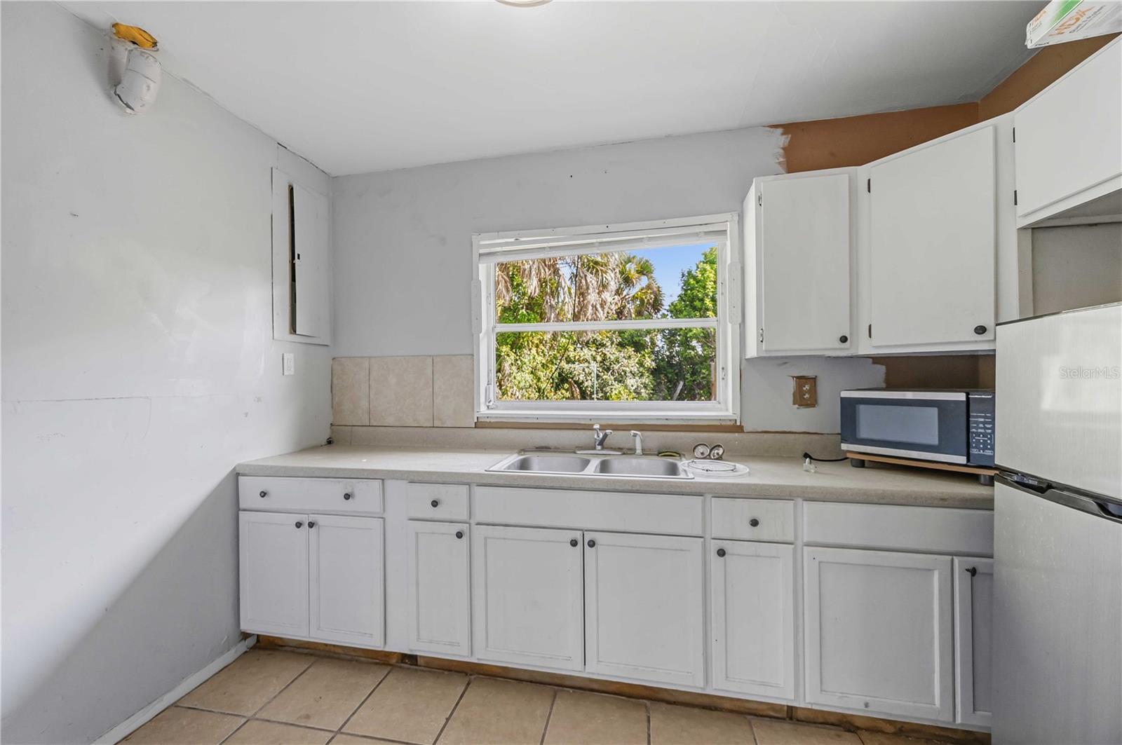 Image 7 of 30 For 12308 Urbino Street