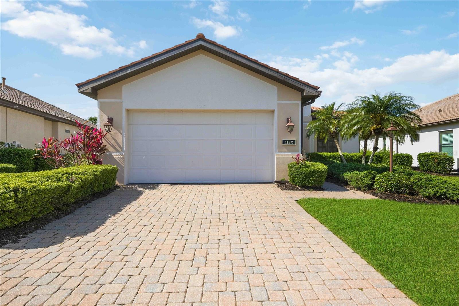 Image 2 of 60 For 1122 Cielo Court