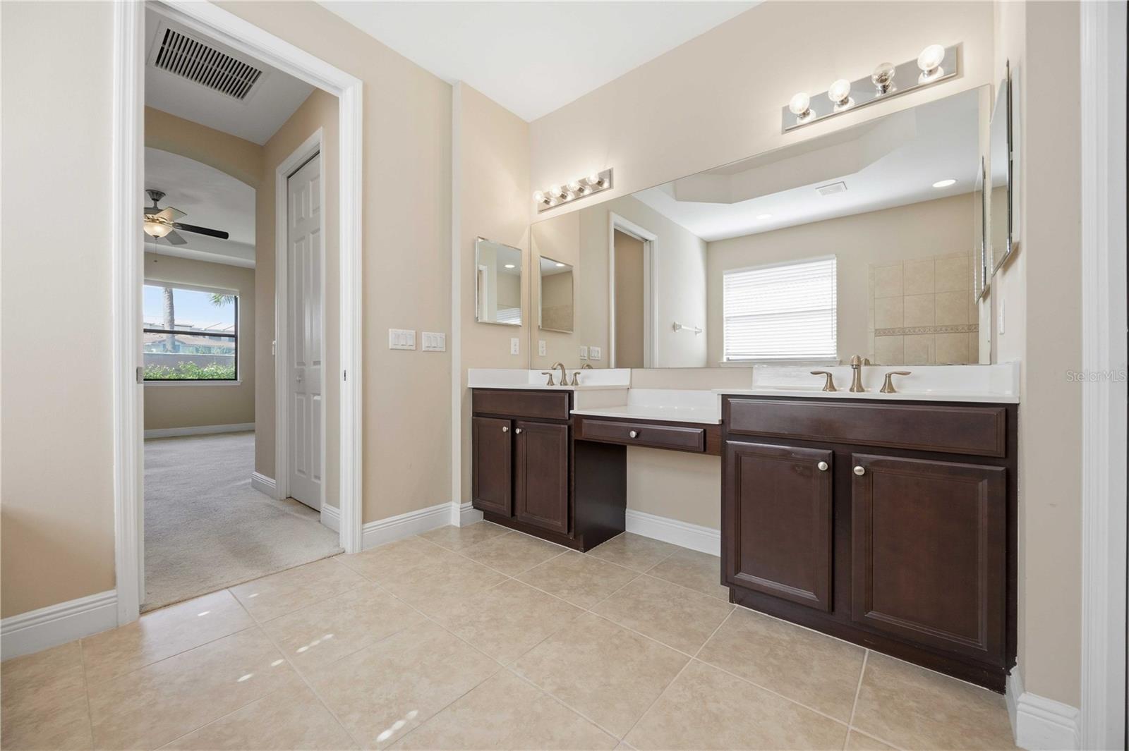 Image 27 of 60 For 1122 Cielo Court